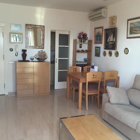 Seafront Ribera 公寓 *