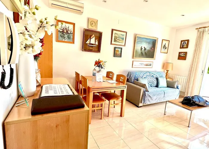 Seafront Ribera 锡切斯