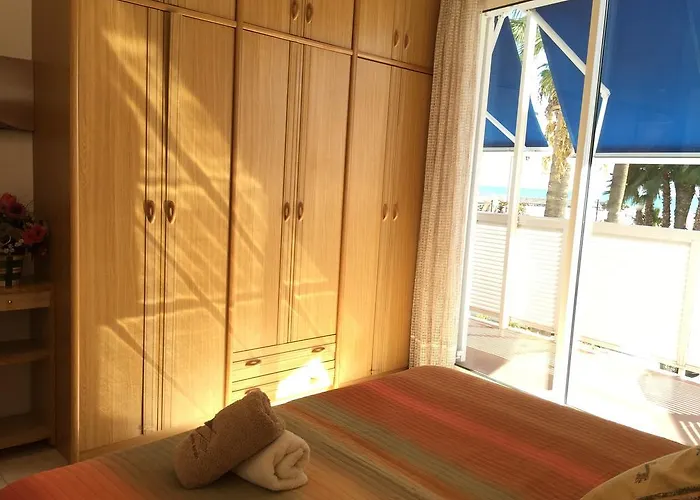 Seafront Ribera * 锡切斯