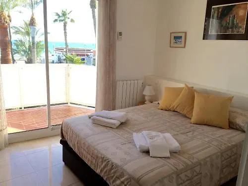 Seafront Ribera 公寓 锡切斯